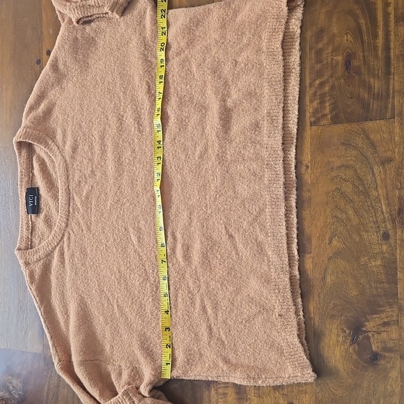Vici Light Orange Brown Balloon Sleeve Crop Sweater Size Medium - Picture 6 of 9